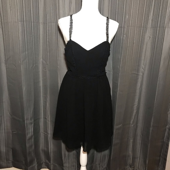 Dress - Picture 4 of 8